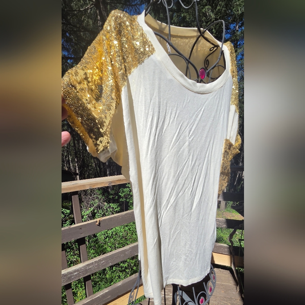 Rich Coco Gold Sequin Sleeve & Pocket Short Sleeve Tee SzXXL NWOT - Picture 4 of 8